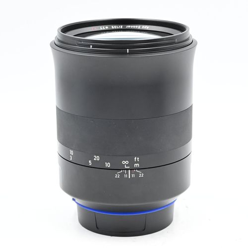 thumbnail-0 for Zeiss Milvus 135mm f2 ZE Lens Canon  EF Mount